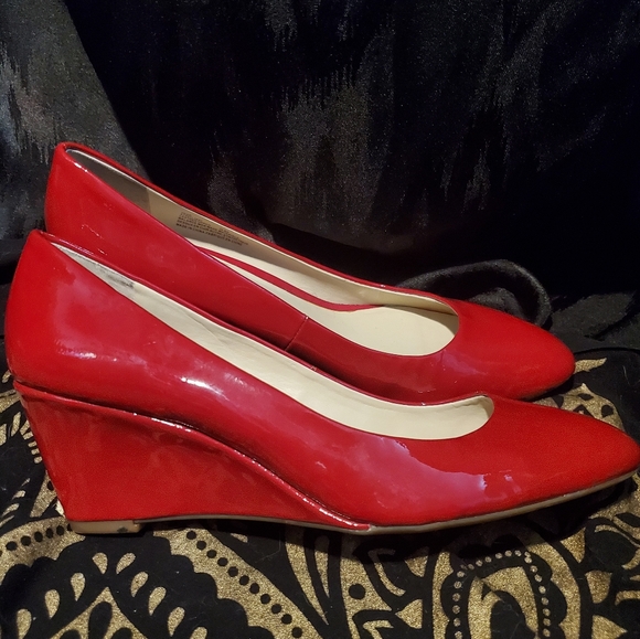 NWOT Red patent Franco Sarto wedges size 9 - Picture 4 of 5
